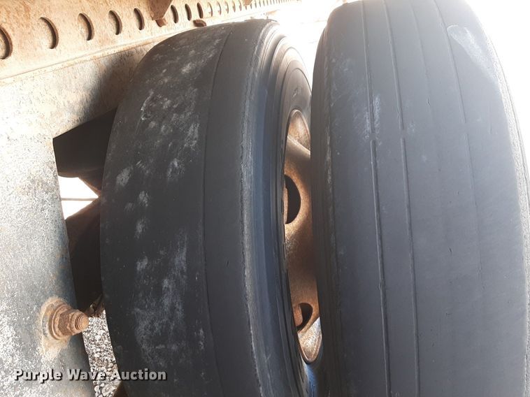 image for item DP2678 2005 Wabash dry van trailer