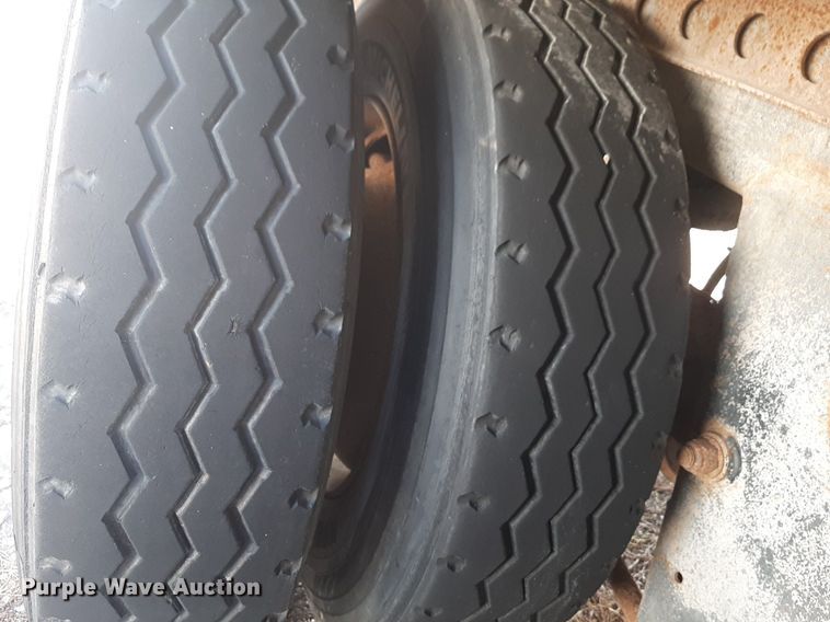 image for item DP2678 2005 Wabash dry van trailer