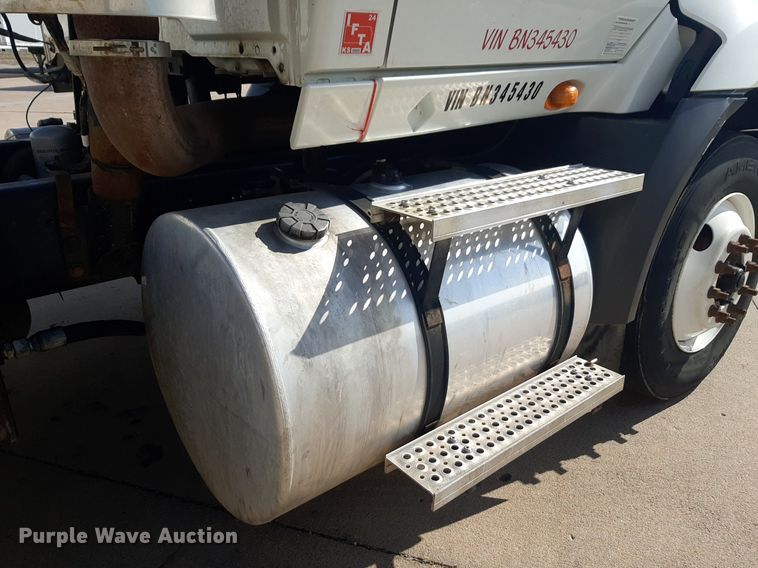 image for item DP2679 2011 International Pro Star Premium semi truck