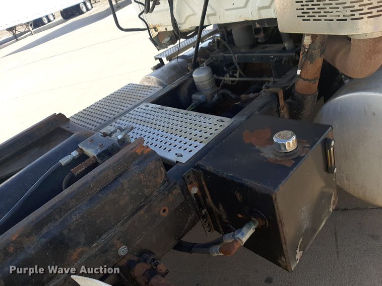 image for item DP2679 2011 International Pro Star Premium semi truck