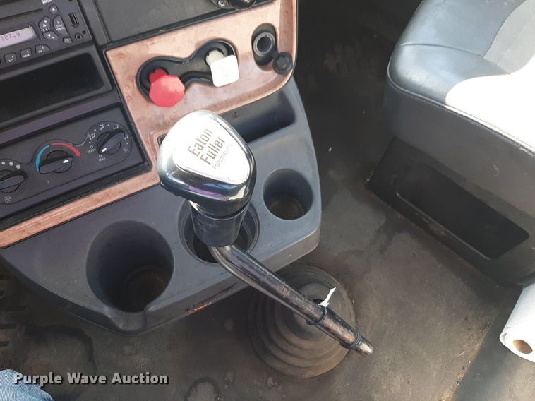 image for item DP2679 2011 International Pro Star Premium semi truck