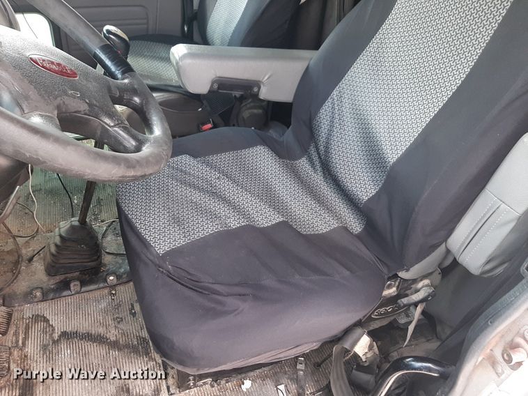 image for item DP2716 2013 Peterbilt 386 semi truck