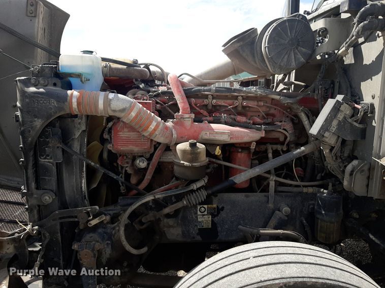 image for item DP2716 2013 Peterbilt 386 semi truck