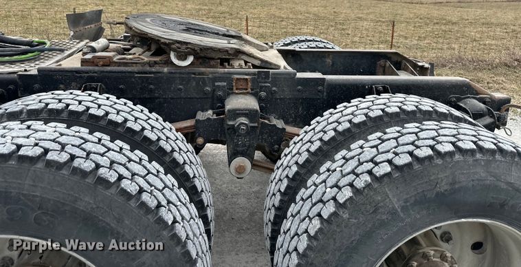 image for item DQ6359 1985 Kenworth  W900 semi truck