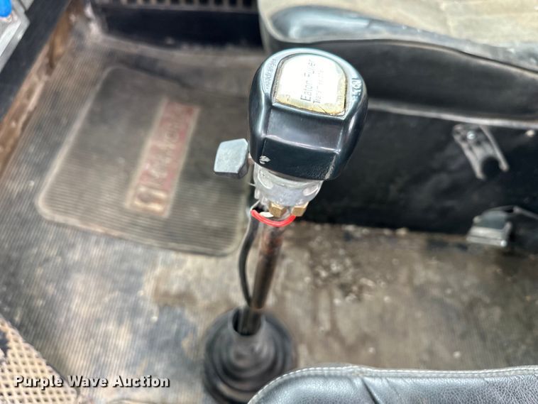 image for item DQ6359 1985 Kenworth  W900 semi truck