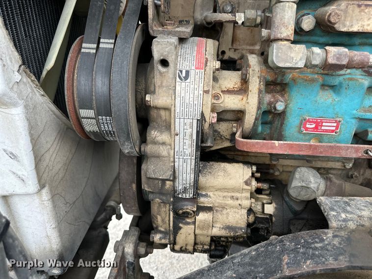 image for item DQ6359 1985 Kenworth  W900 semi truck