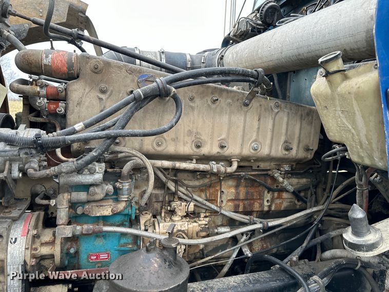 image for item DQ6359 1985 Kenworth  W900 semi truck