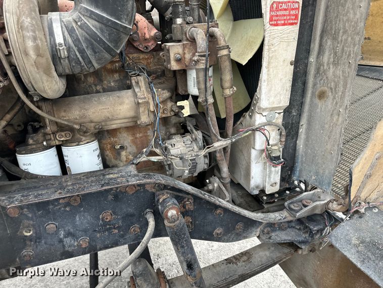 image for item DQ6359 1985 Kenworth  W900 semi truck