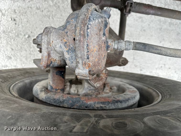 image for item DQ6359 1985 Kenworth  W900 semi truck