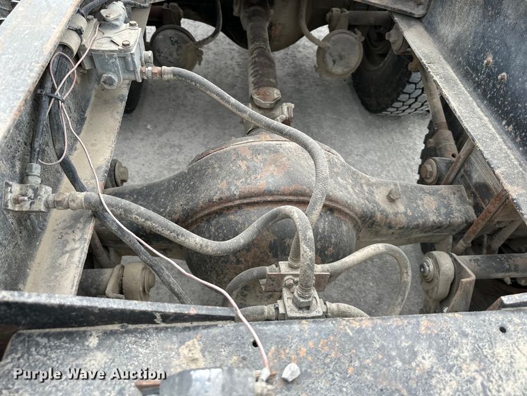 image for item DQ6359 1985 Kenworth  W900 semi truck