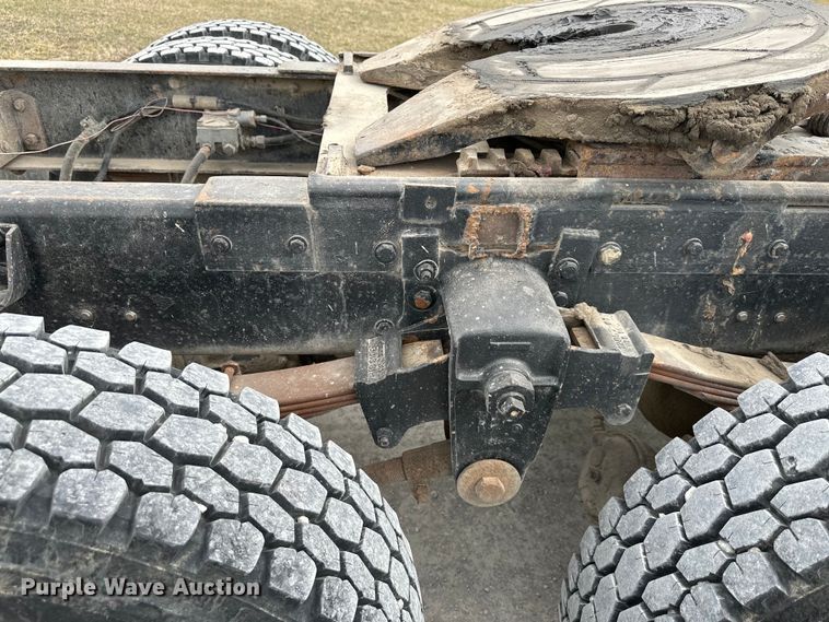 image for item DQ6359 1985 Kenworth  W900 semi truck