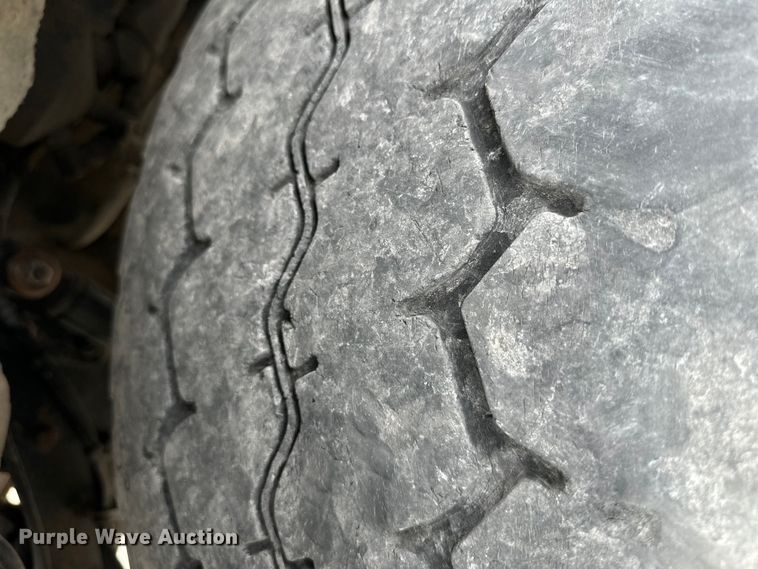 image for item DQ6359 1985 Kenworth  W900 semi truck