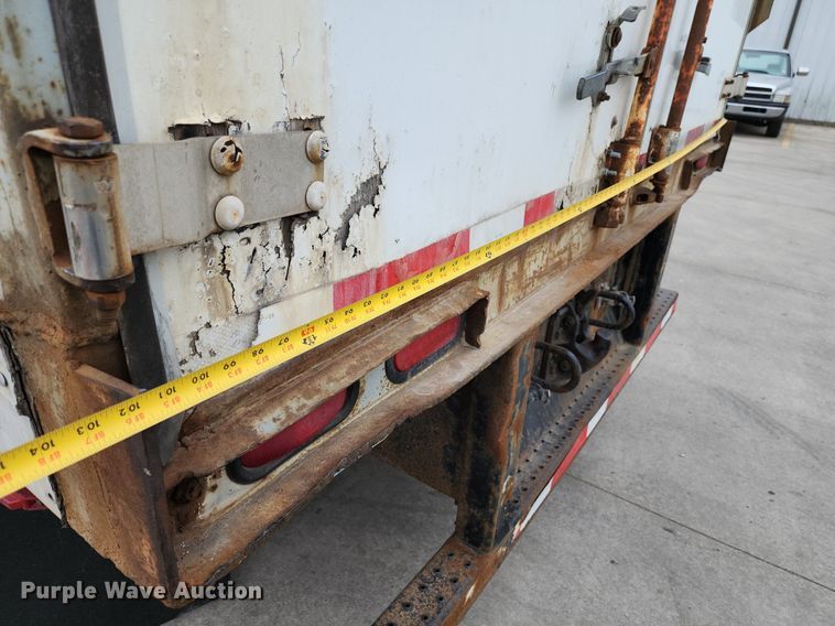 image for item DR7878 2000 Fruehauf dry van trailer