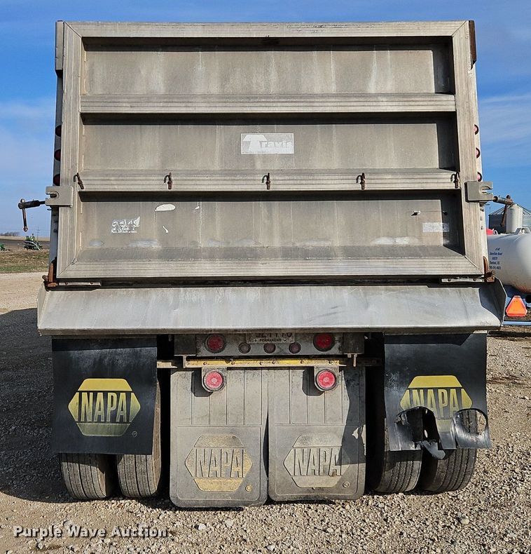 image for item DR8536 1999 Travis T-102 end dump trailer