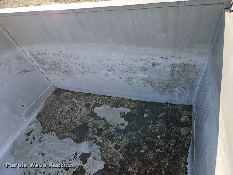 image for item DR8536 1999 Travis T-102 end dump trailer