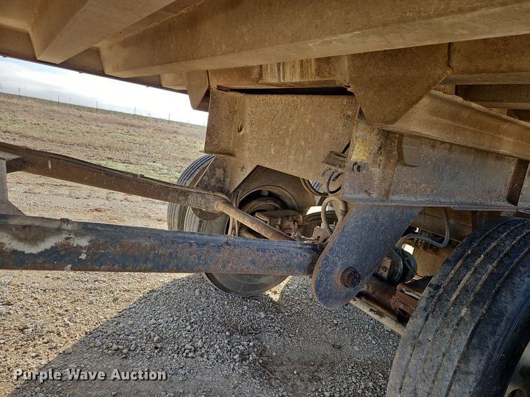 image for item DR8536 1999 Travis T-102 end dump trailer