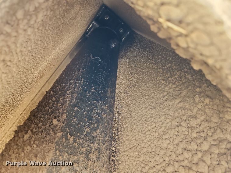 image for item DR8536 1999 Travis T-102 end dump trailer