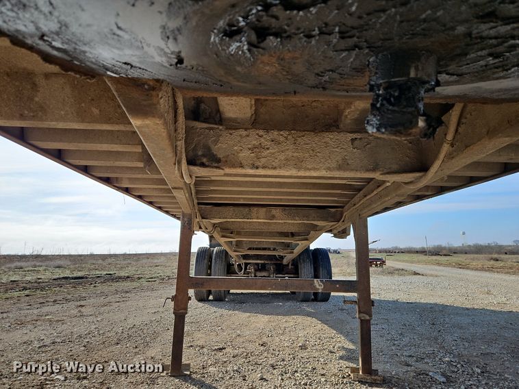 image for item DR8536 1999 Travis T-102 end dump trailer