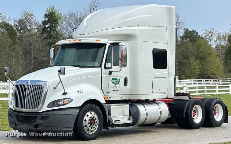 image for item DS2908 2016 International Prostar semi truck