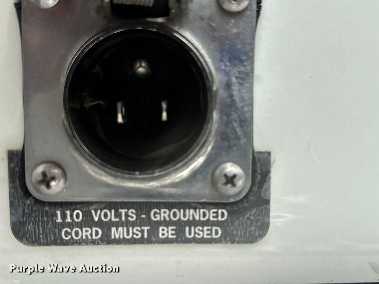 image for item DS2908 2016 International Prostar semi truck