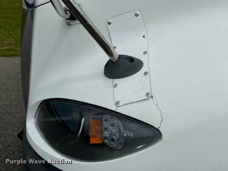 image for item DS2908 2016 International Prostar semi truck