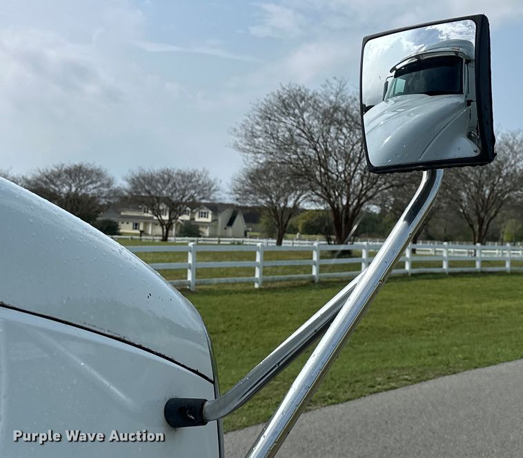 image for item DS2908 2016 International Prostar semi truck