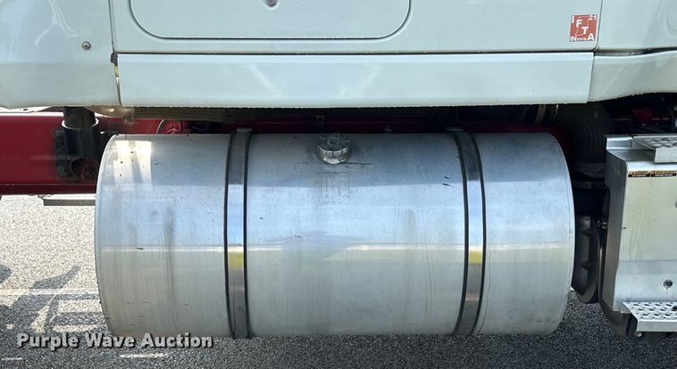 image for item DS2908 2016 International Prostar semi truck