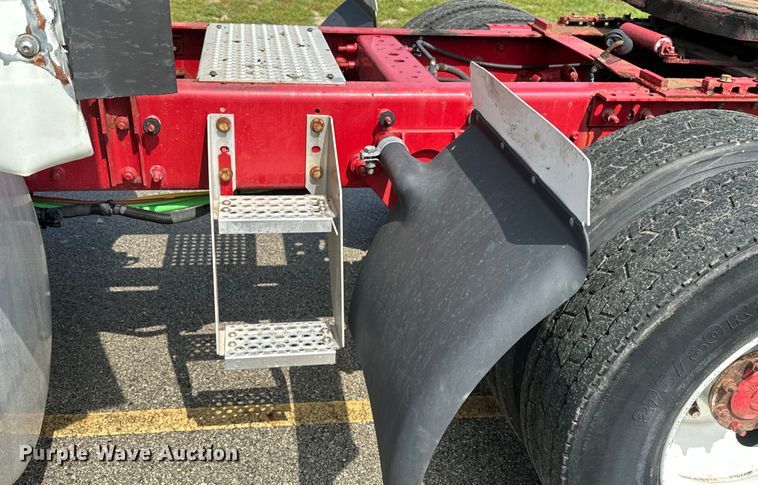 image for item DS2908 2016 International Prostar semi truck