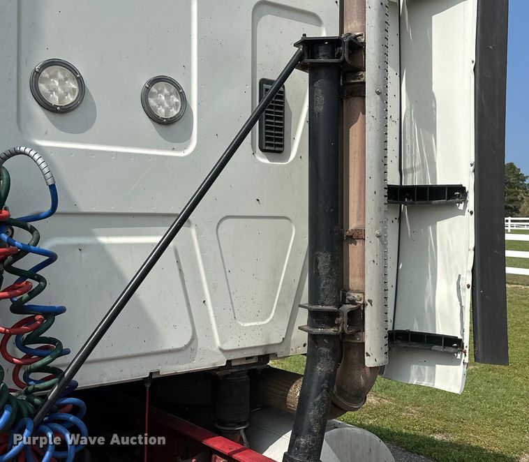 image for item DS2908 2016 International Prostar semi truck