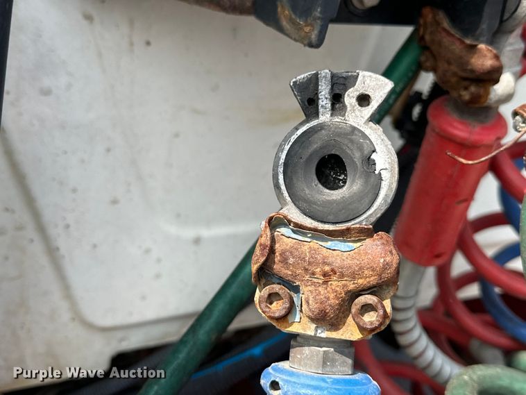 image for item DS2908 2016 International Prostar semi truck