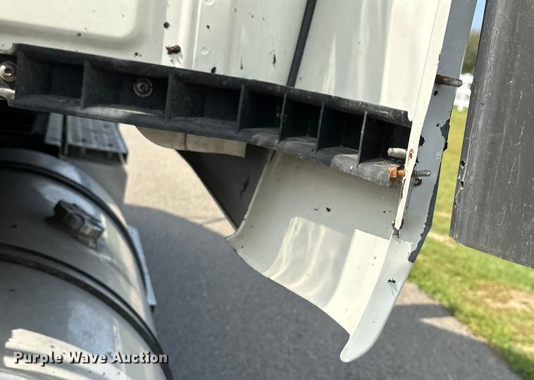 image for item DS2908 2016 International Prostar semi truck