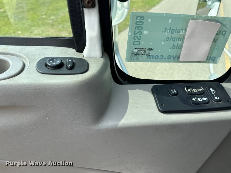 image for item DS2908 2016 International Prostar semi truck