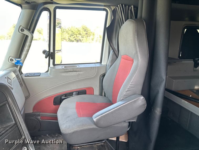 image for item DS2908 2016 International Prostar semi truck