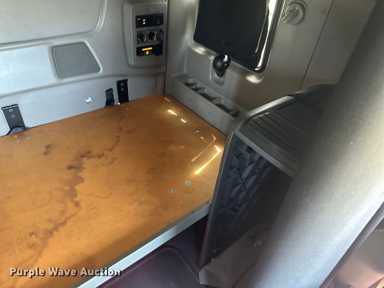 image for item DS2908 2016 International Prostar semi truck