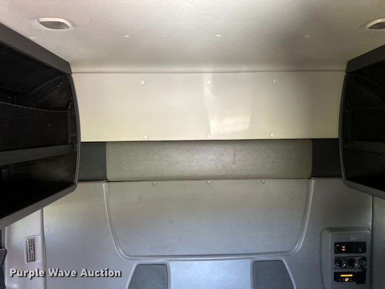 image for item DS2908 2016 International Prostar semi truck