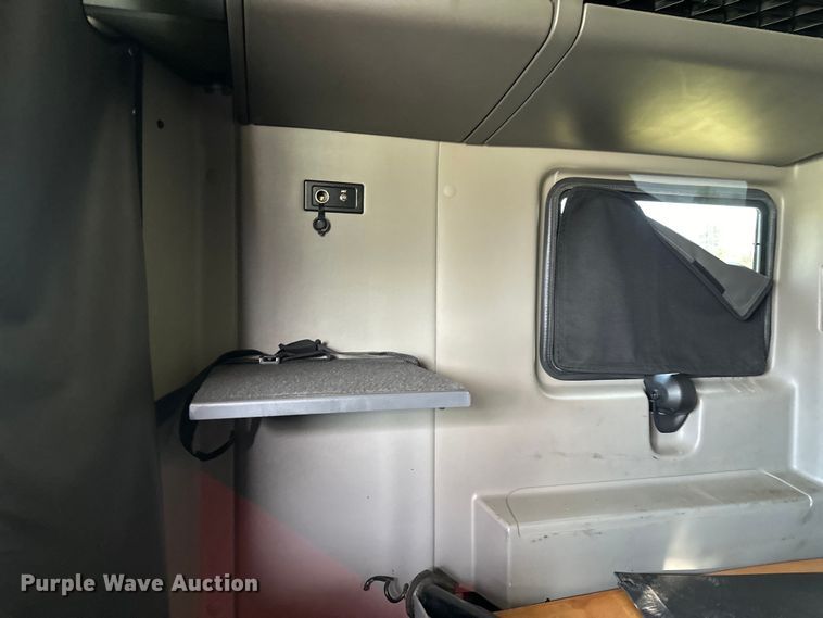 image for item DS2908 2016 International Prostar semi truck