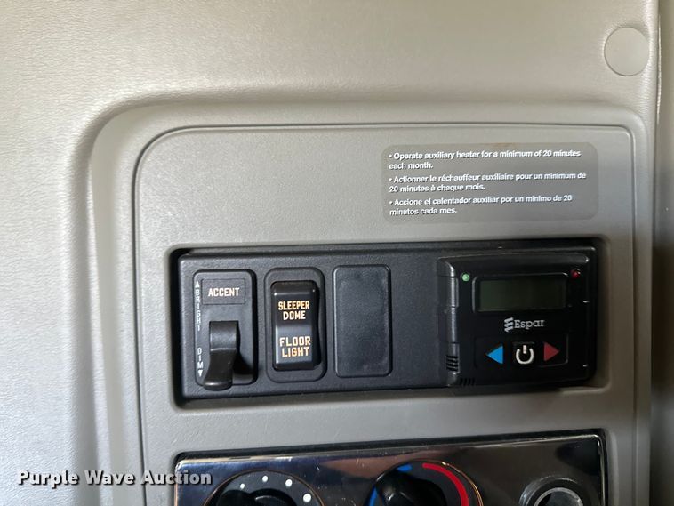 image for item DS2908 2016 International Prostar semi truck