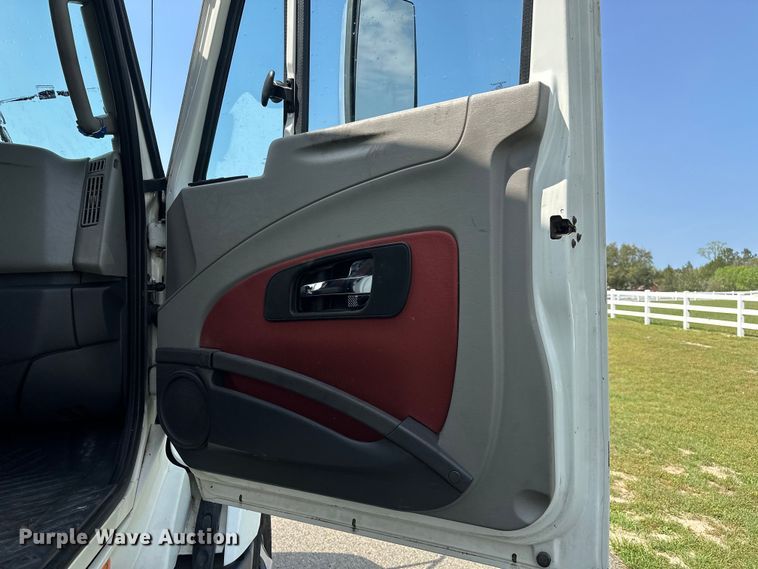 image for item DS2908 2016 International Prostar semi truck