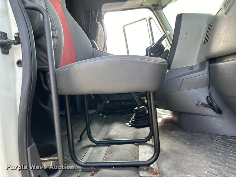 image for item DS2908 2016 International Prostar semi truck