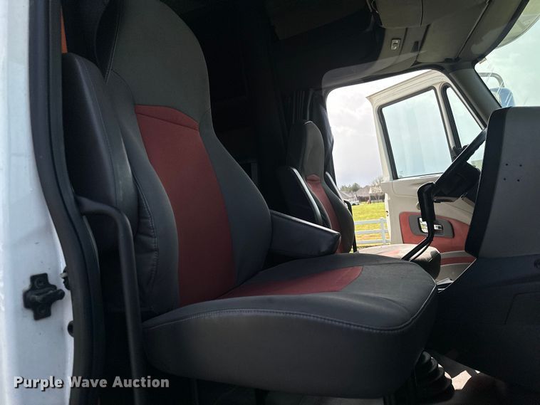 image for item DS2908 2016 International Prostar semi truck