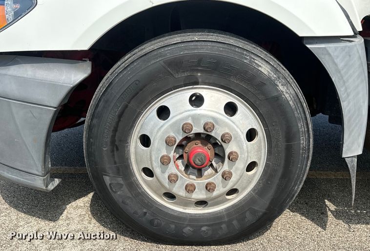 image for item DS2908 2016 International Prostar semi truck