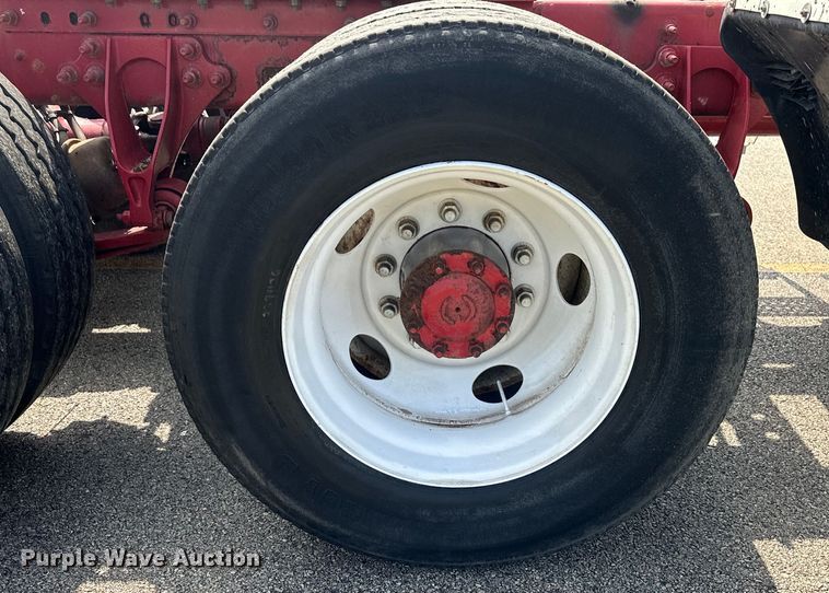 image for item DS2908 2016 International Prostar semi truck