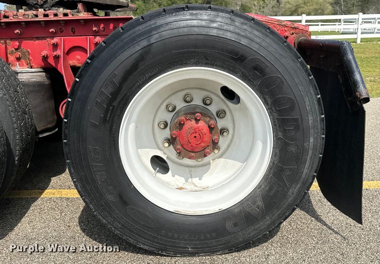 image for item DS2908 2016 International Prostar semi truck