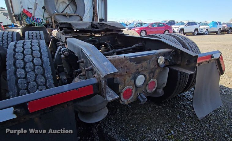 image for item DU2500 2013 Freightliner  Cascadia semi truck