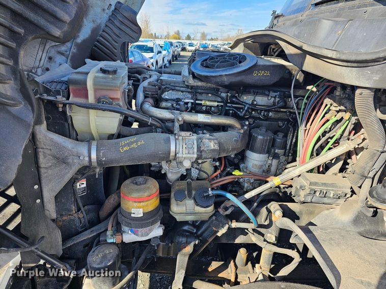 image for item DU2500 2013 Freightliner  Cascadia semi truck