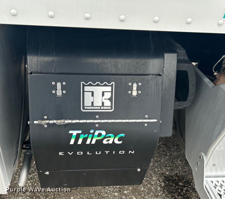 image for item EG1268 2019 Peterbilt  579 semi truck