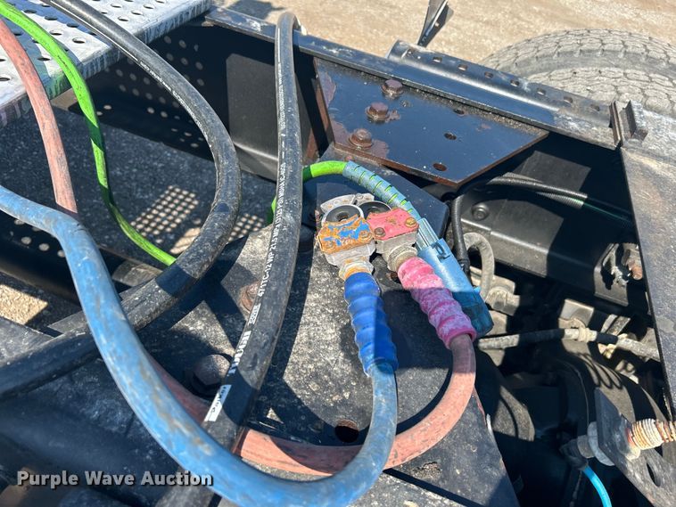 image for item EG1272 2016 Caterpillar CT660S semi truck