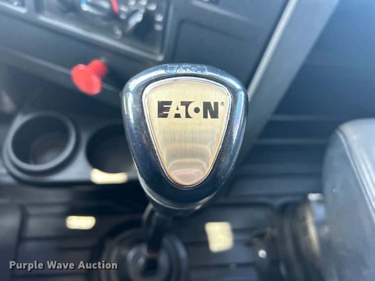 image for item EG1272 2016 Caterpillar CT660S semi truck