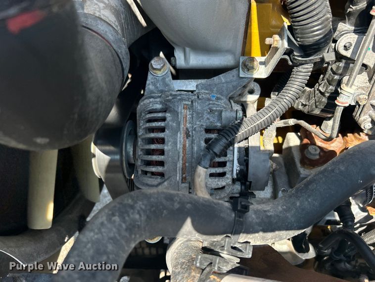 image for item EG1272 2016 Caterpillar CT660S semi truck