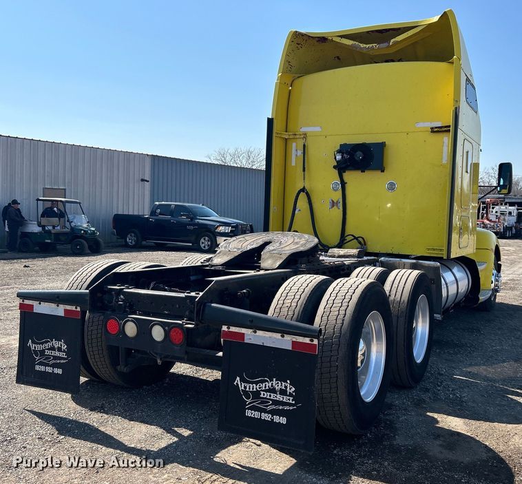 image for item EG1273 2009 Kenworth  T660 semi truck